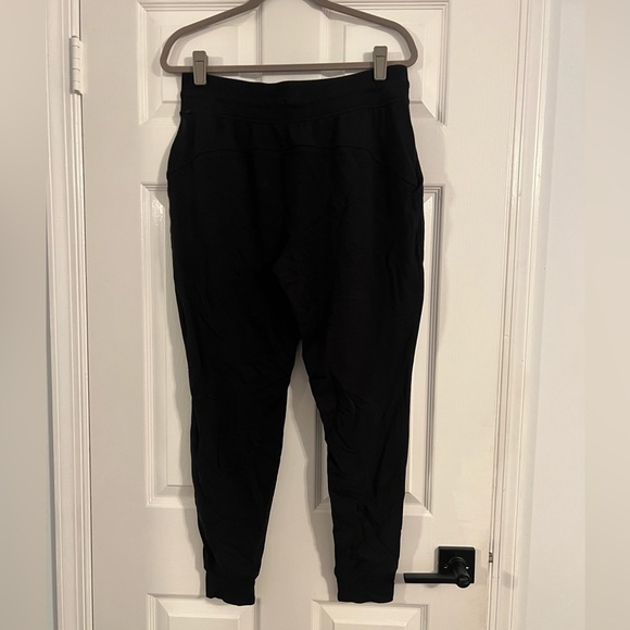 Lululemon Warm Down Jogger II sweatpants Black Size 10 worn once pockets EUC - Picture 6 of 10